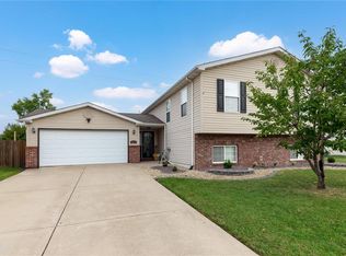 2309 Hunters Point Dr, Granite City, IL
