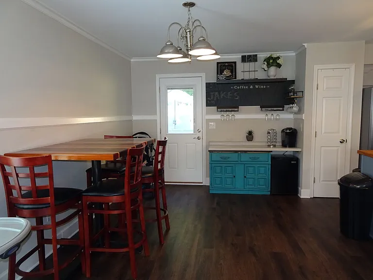 204 Old Hollow Rd — Photo 6