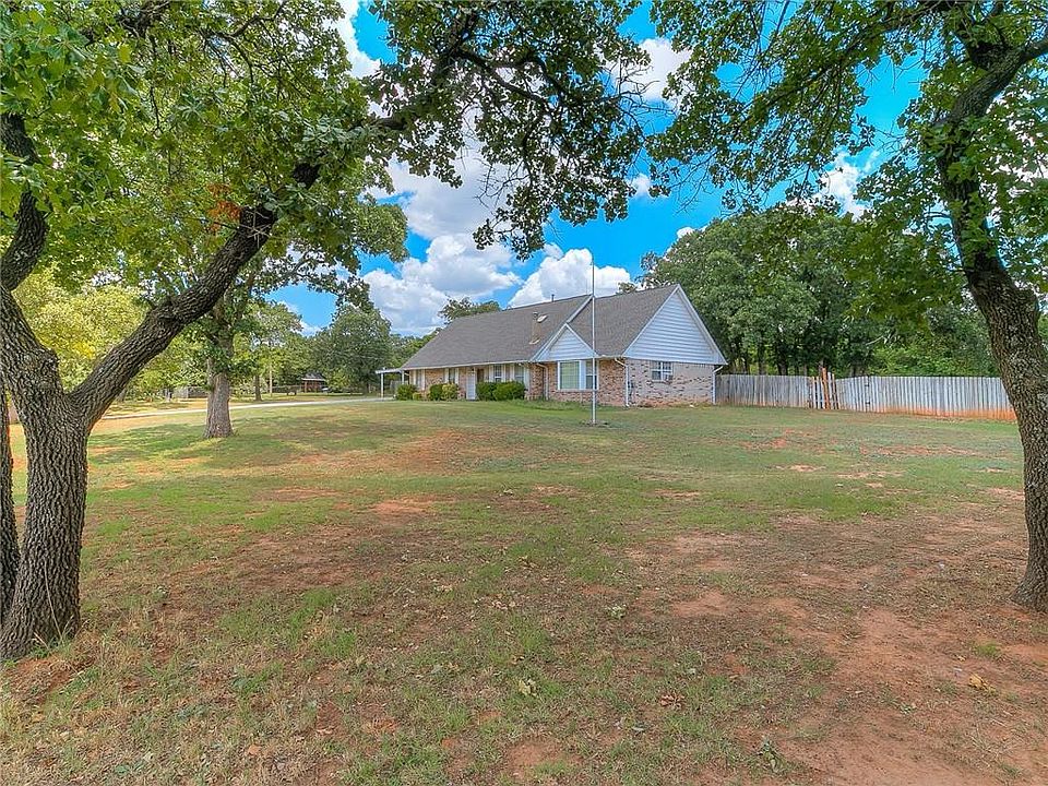 1st image of 2708 Dogwood Dr