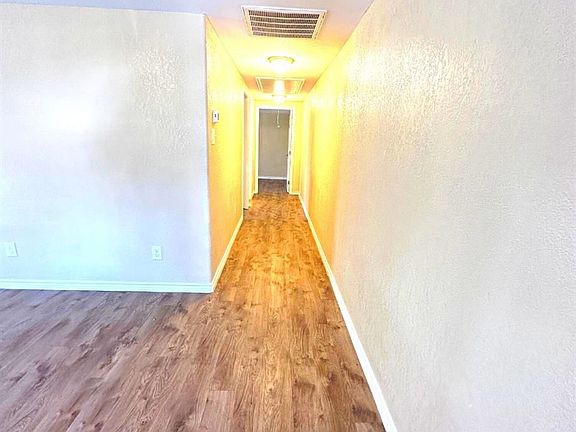 4th image of 706 Harris Ave #6
