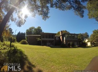 71 Fishermans Cv, Hartwell, GA 30643