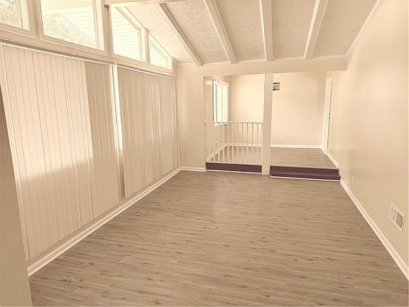 3rd image of 4707 Riverwood Cir