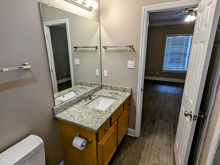 1224 Autumn Ln SW — Photo 15