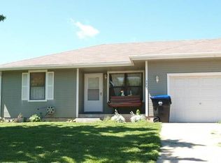 3421 SE Walnut Dr, Topeka, KS 66605