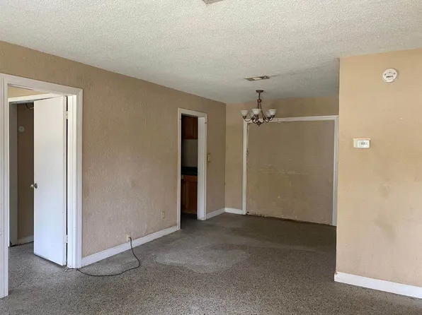 400 Shrewsbury Rd, Mary Esther, FL 32569