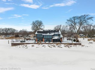 28020 Moran St, Harrison Township, MI 48045