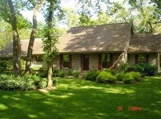 1947 W Glenmoor Ln, Janesville, WI 53545