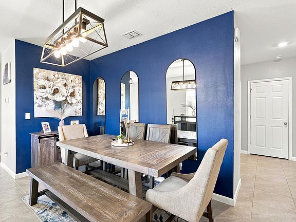 4th image of 10555 SW VASARI Way