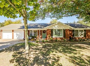 316 SW Dian St, Burleson, TX 76028