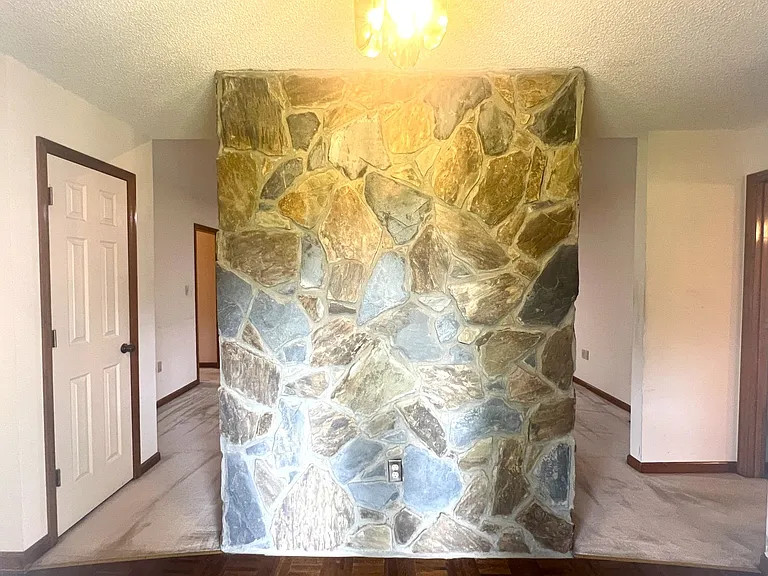 178 Woodard Rd — Photo 11