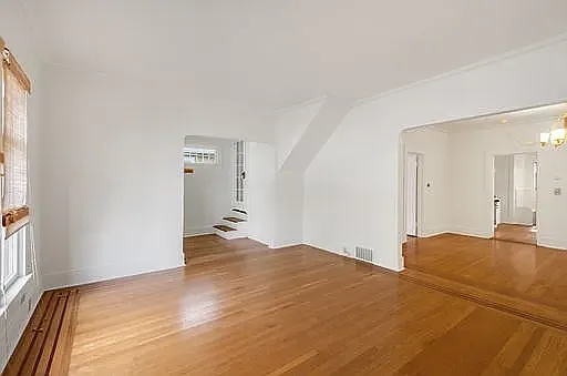 153 Florentia St — Photo 3