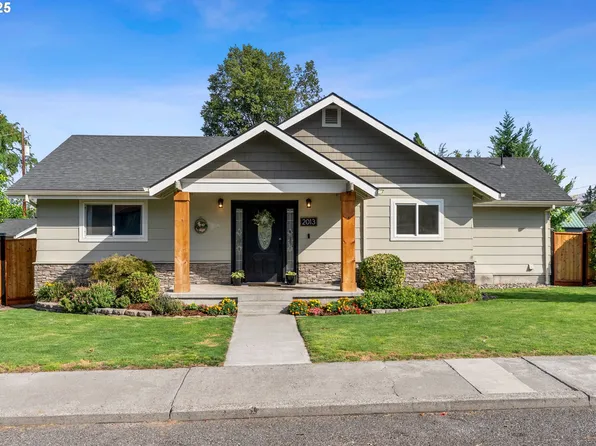 2013 E 13th St, The Dalles, OR 97058