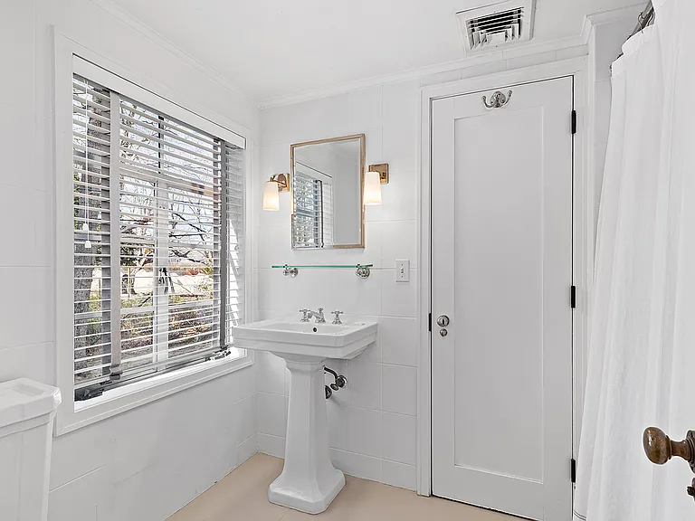 9 Ocean Ave — Photo 21