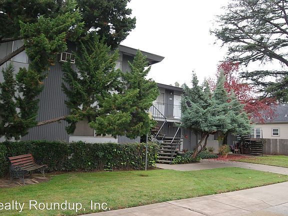 2nd image of 223 S Pleasant Ave APT 4