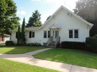 405 N Main St, Pardeeville, WI 53954