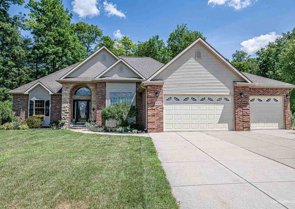 1st image of 9123 Woodridge Ct