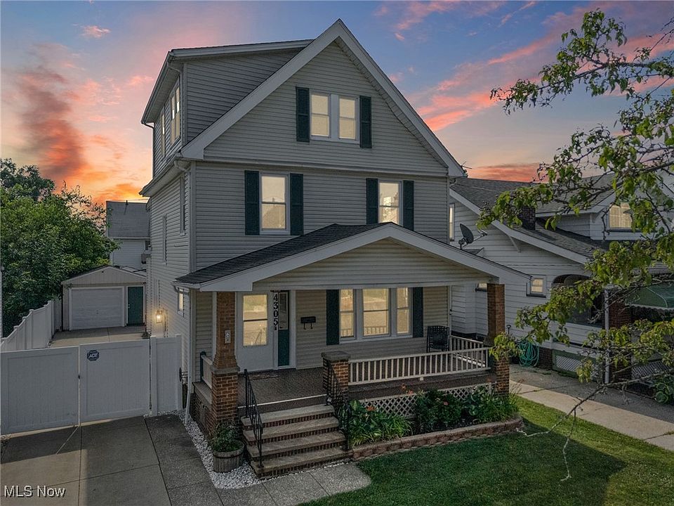 1st image of 4305 W 49th St