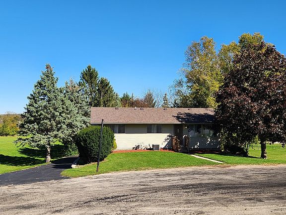 2nd image of 1659 Larchmont Rd