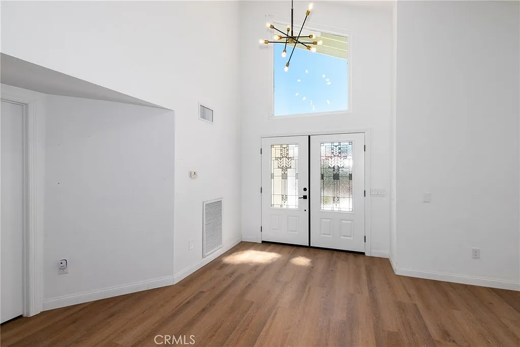 4 bed, 2123 sqft, $2,400 — Photo 4
