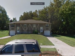 8926 Haskins St, Lenexa, KS 66215