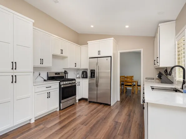 3105 Kensington Dr, Mesquite, TX 75150