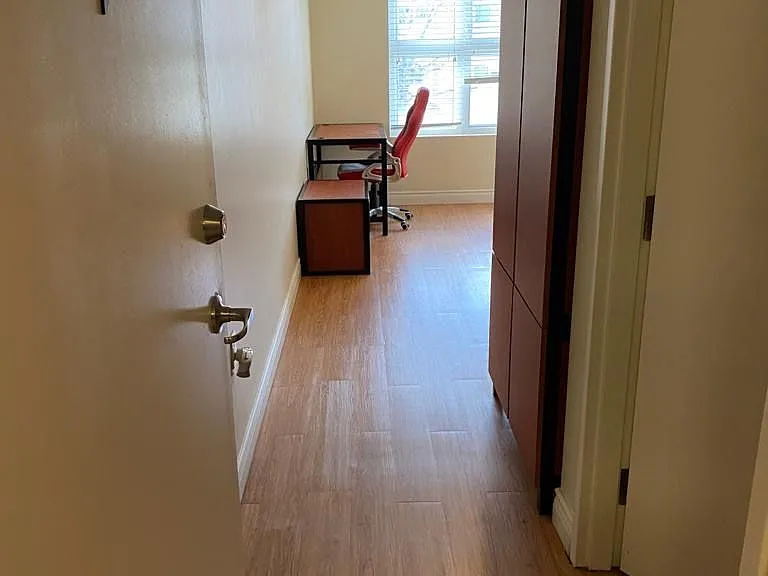 392 Albert St #203 — Photo 5