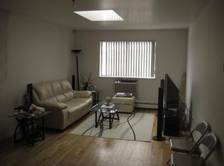 4050 Junction Blvd, Flushing, NY 11368