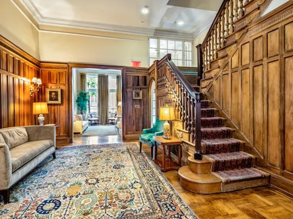 15 East 62nd Street image 10 of 12