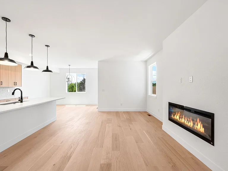 4656 W 9th Ave — Photo 5