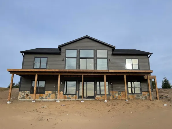 W5767 Brook Trout Ct, New Lisbon, WI 53950