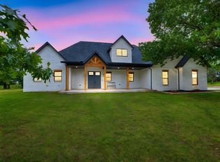 1614 S 1st Ave, Stroud, OK 74079