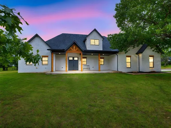 1614 S 1st Ave, Stroud, OK 74079