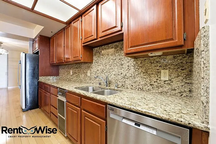 555 Laurel Ave #303 — Photo 18