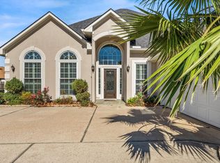 98 Victoria Dr W, Montgomery, TX 77356