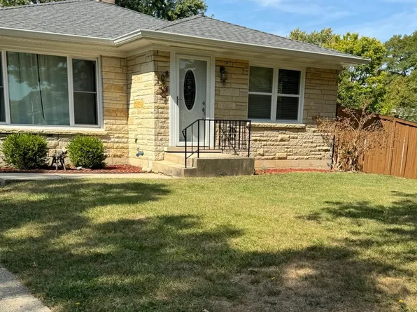 108 S Wisconsin Ave, Addison, IL 60101