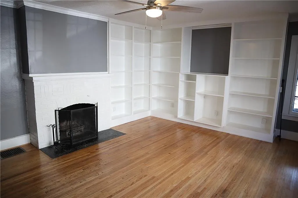 2 bed, 2.5 bath, 1500 sqft, $2,000 — Photo 2