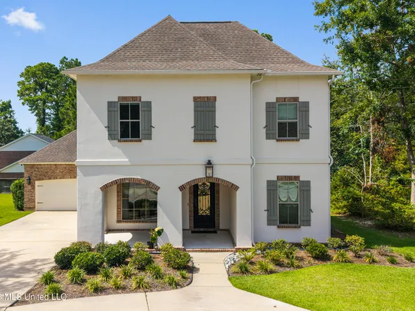 1908 Courtney Ln, Biloxi, MS 39532
