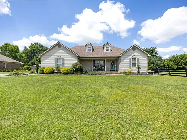 671 Honeysuckle Dr, Lebanon, KY 40033