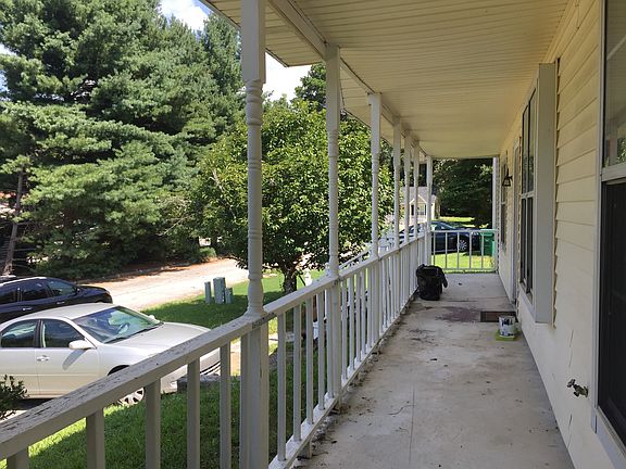 2nd image of 2136 Marbut Farms Entry