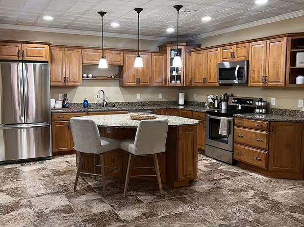 39 Central Sq Suite 201