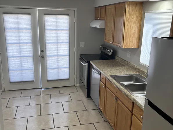 168 S 54th St APT B, Mesa, AZ 85206