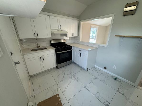 134 Thomas St #2B