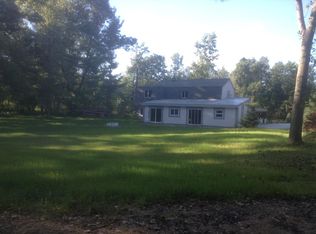 707 W Predmore Rd, Oakland, MI 48363