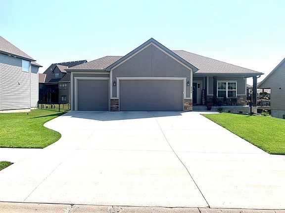 2nd image of 4206 Windward Dr