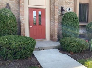 5 Greenwich Dr APT 1, Buffalo, NY 14228