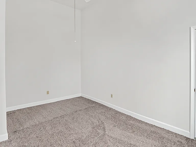 922 S 6th St #2 — Photo 13