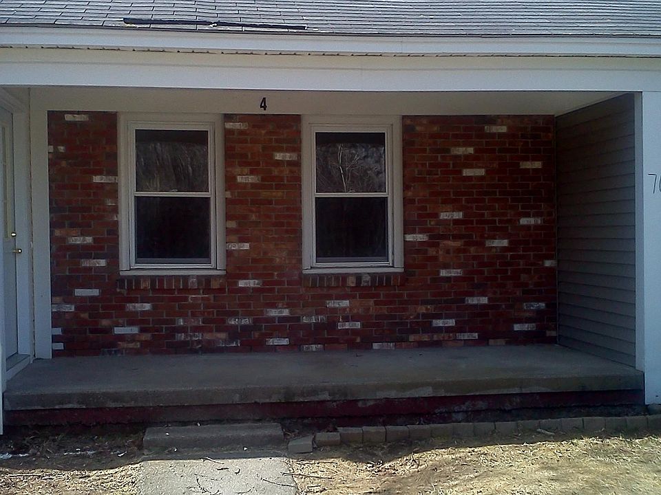 Front Entrance/Breezeway

