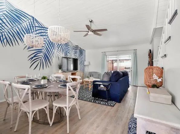 546 Aquatic Dr, Atlantic Beach, FL 32233