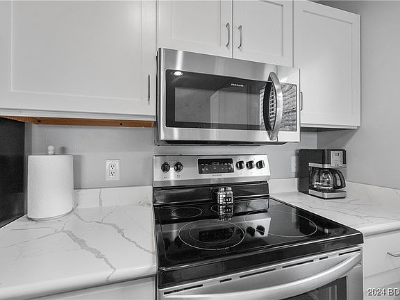 4th image of 2500 Bay Point Ln #531