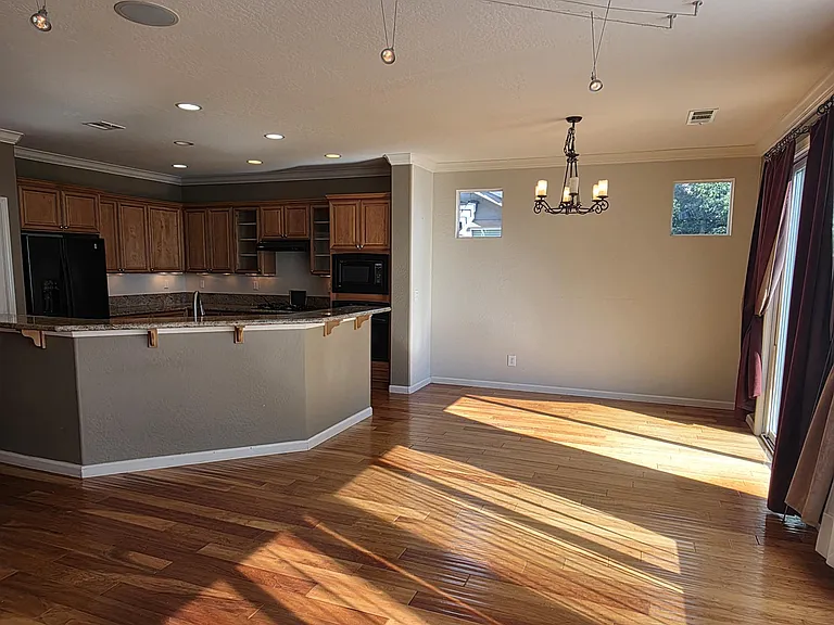 1640 Autumn Valley Ct — Photo 2